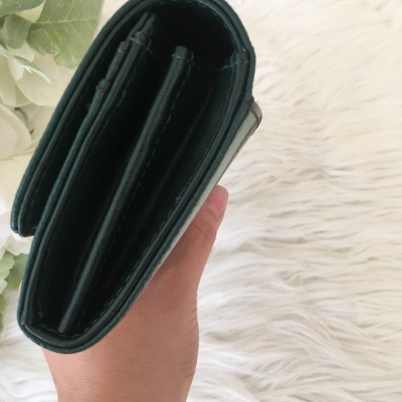 New Michael Kors Large Montgomery wallet - Picture 2 of 6